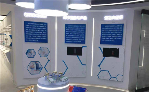 展廳2臺全息影像柜（內(nèi)嵌程序開發(fā)執(zhí)行）動靜結(jié)合展示科研成果